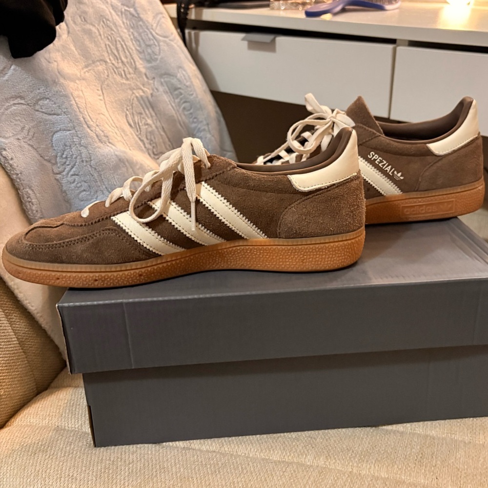 Adidas Spezial Brown and Cream Sneakers - Picture 2 of 7